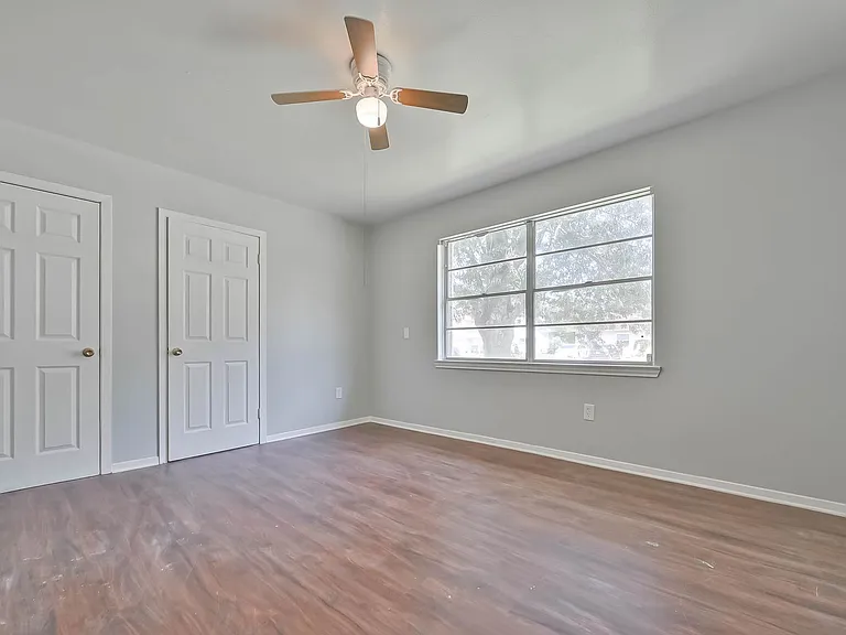 3918 Tavenor Ln — Photo 12