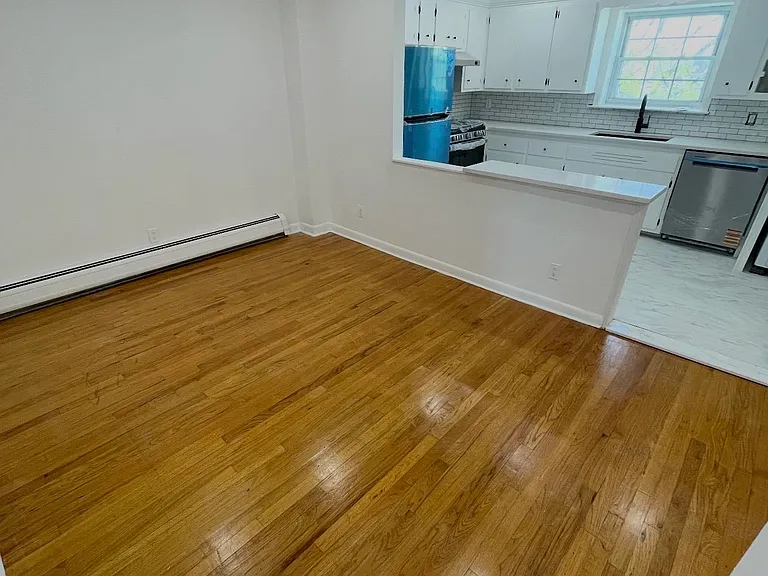 307 New York Ave #2 — Photo 6