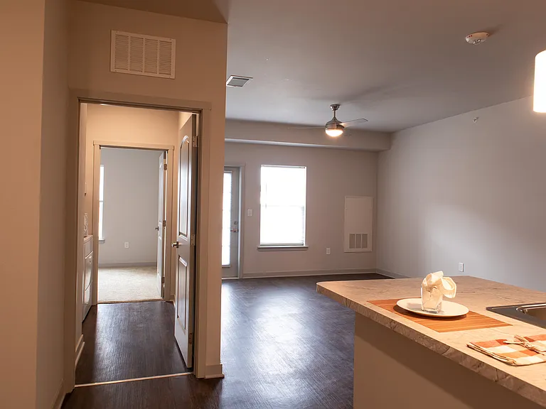 Lift at Jordan Creek Apartment Home