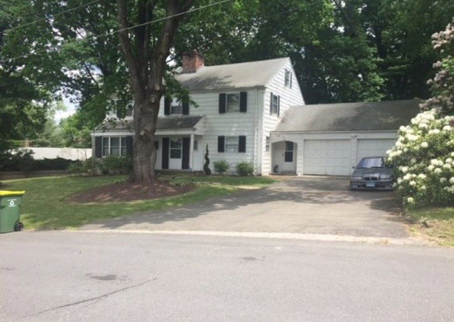 2nd image of 110 Avalon Cir