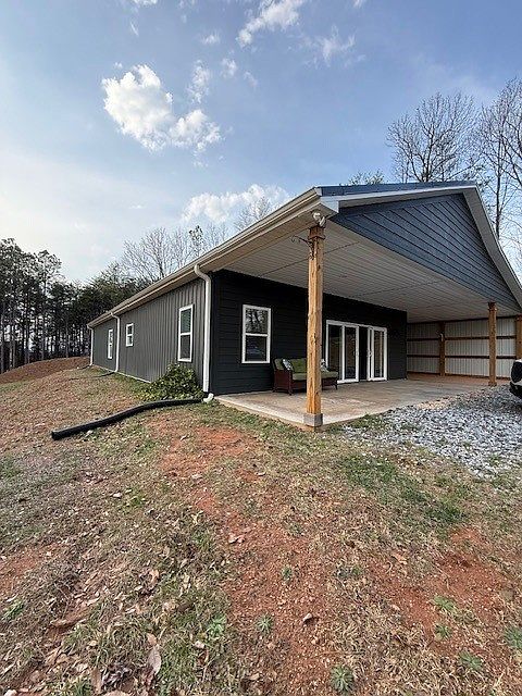 1st image of 124 Cothran Rd