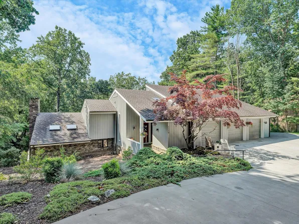 5350 Black Bear Ln, Roanoke, VA 24018
