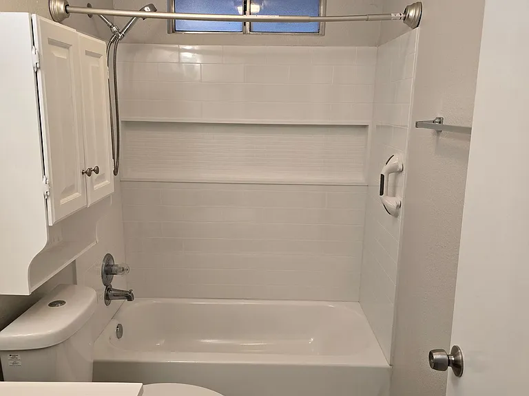 832 Commercial Ave #A & B — Photo 8