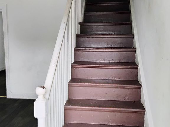 4th image of 517 1/2 N Cameron St #517