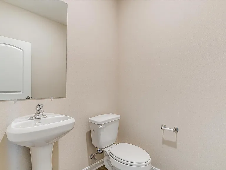 1025 McDonald Dr — Photo 13