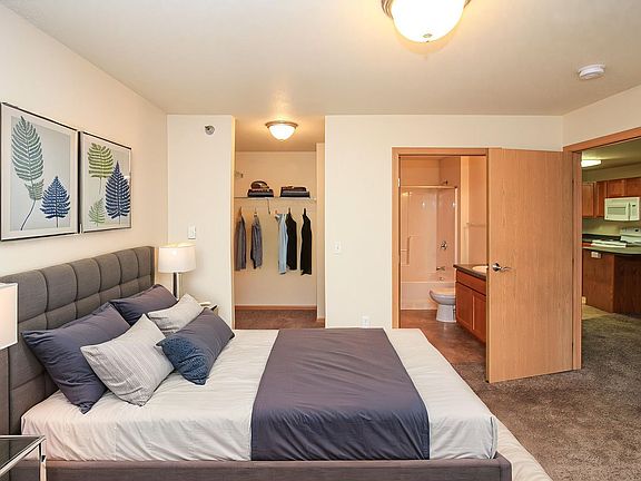 2nd image of 4045 34th Ave S APT 201