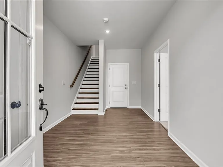 2440 Whistler Way — Photo 2