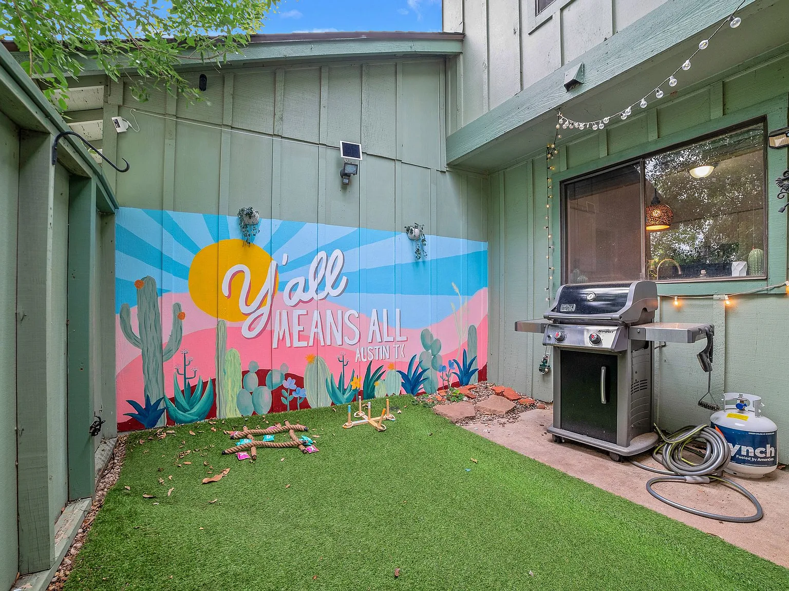 3 bed, 1235 sqft, $2,900 — Photo 3