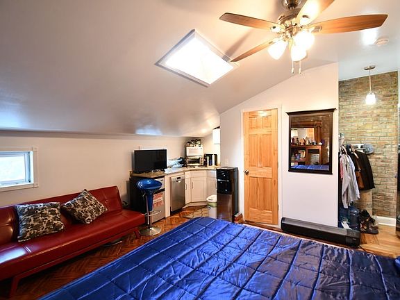 2nd image of 439 Putnam Ave #4