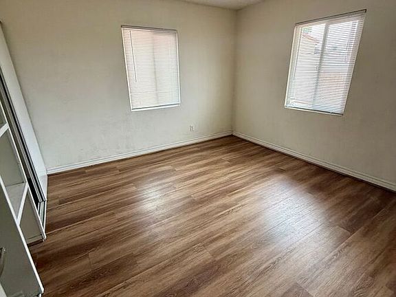 5th image of 1641 Stewart Ave