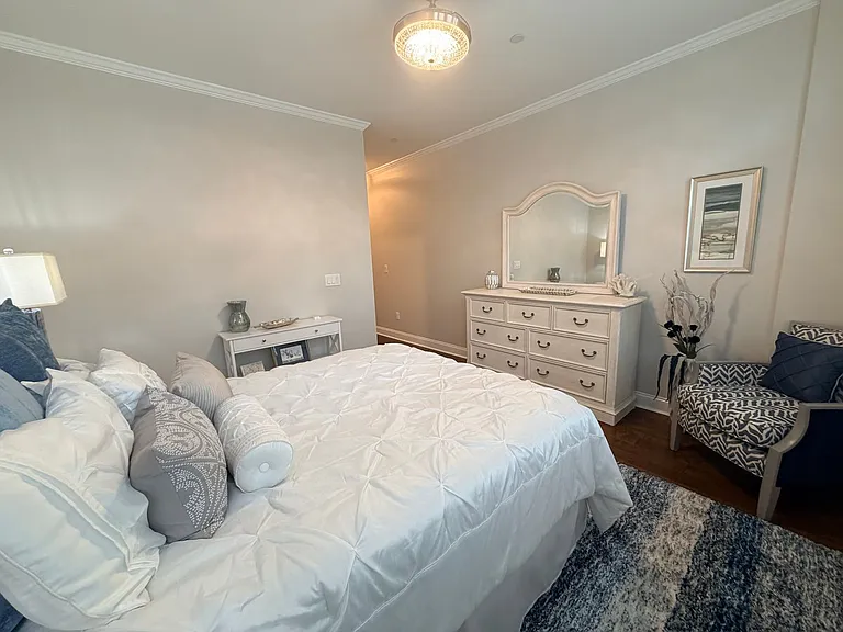 300 Grandview Ct #323 — Photo 36