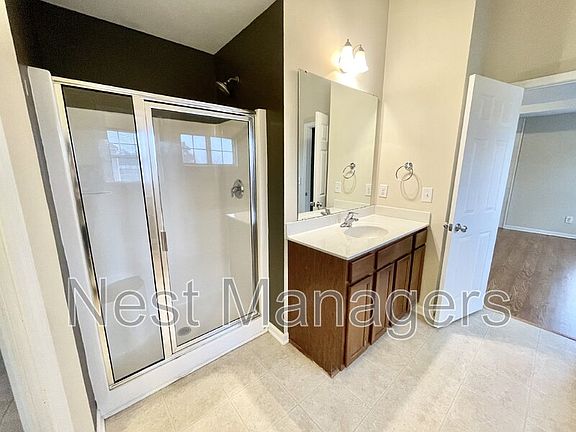 5th image of 311 Highgrove Dr
