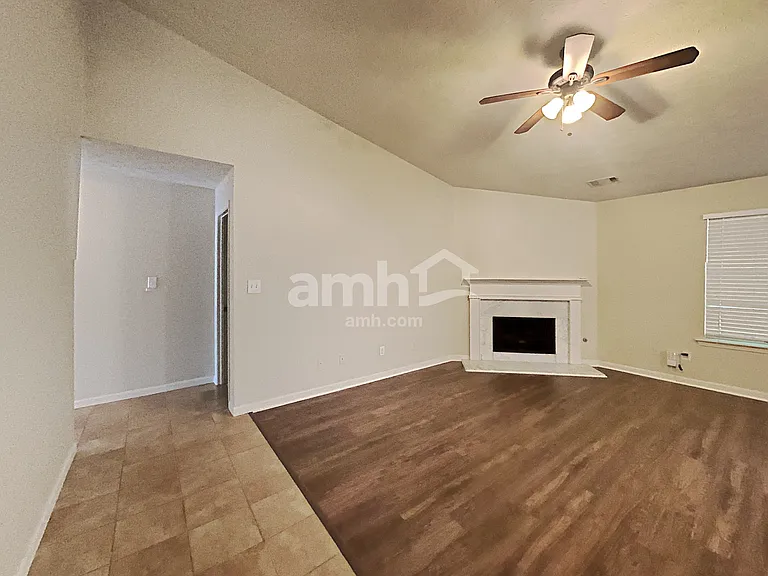 4701 Gold Mine Dr — Photo 7