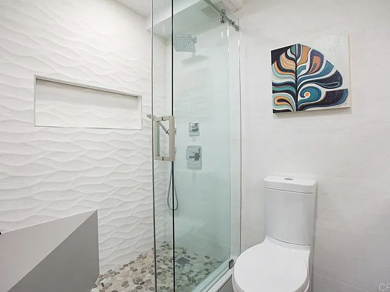 1710 Avenida Del Mundo #807 — Photo 24
