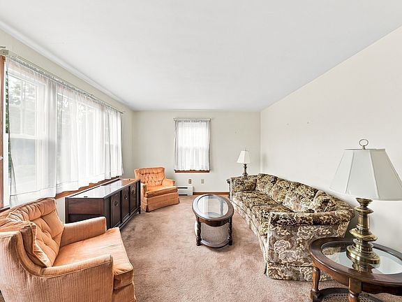 5th image of 46 Fetherston Ave