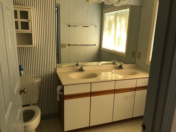 His & Her Vanity @ Master