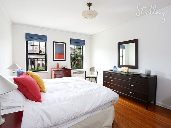 2nd image of 290 6th Ave APT 4K