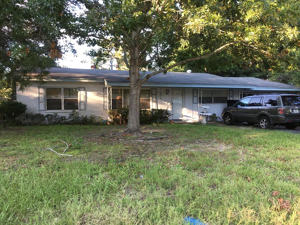 1st image of 317 Oakland Cir NW