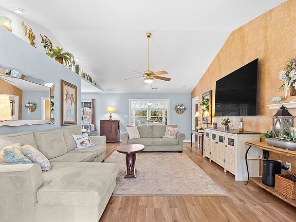 5th image of 3006 Sabal Ct.