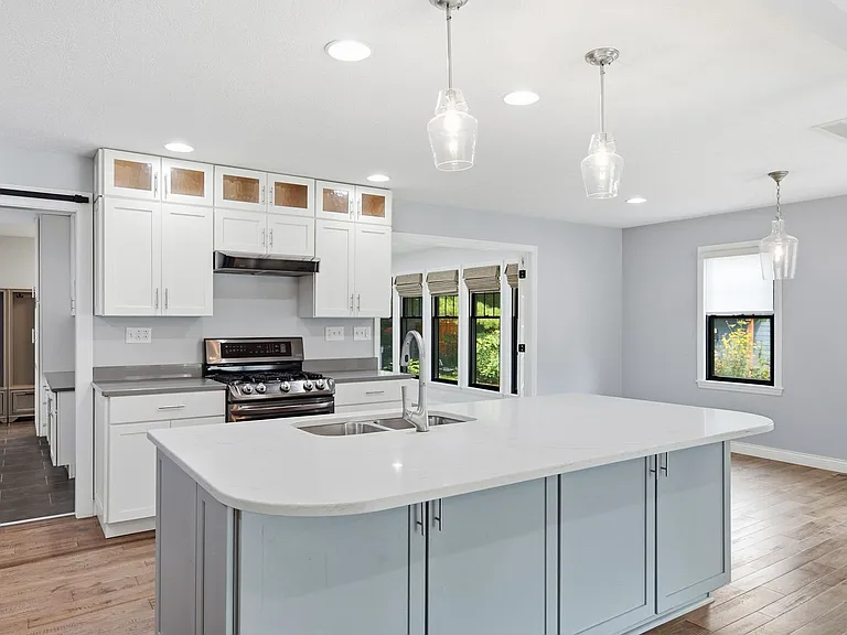 71 Forest Ave — Photo 17