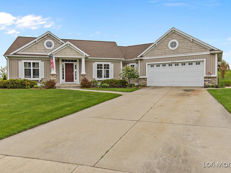 1st image of 850 Easthill Dr NE
