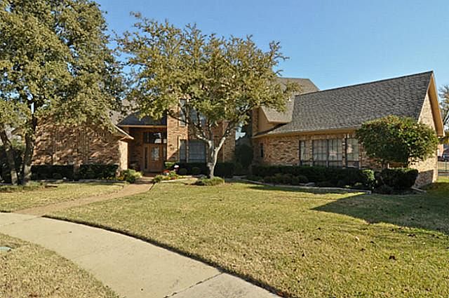 1st image of 604 Sandalwood Ct