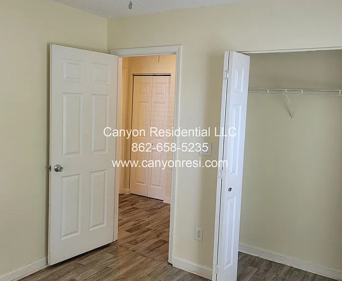 461 Bedford Knoll Dr — Photo 19