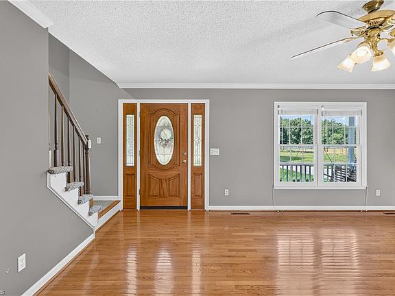 3rd image of 5963 Southrock St
