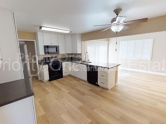 3rd image of 15374 Calle Juanito