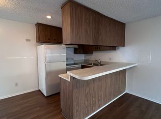 2818 W 235th St APT 4, Torrance, CA 90505