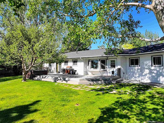 3rd image of 460 Ramshorn Dr