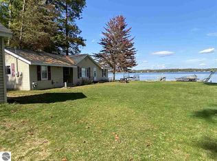 11411 Lake Shore Dr, Fife Lake, MI 49633