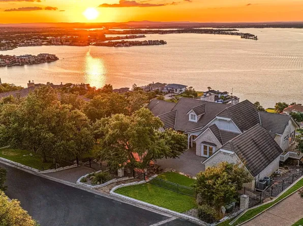 105 Dalton, Horseshoe Bay, TX 78657