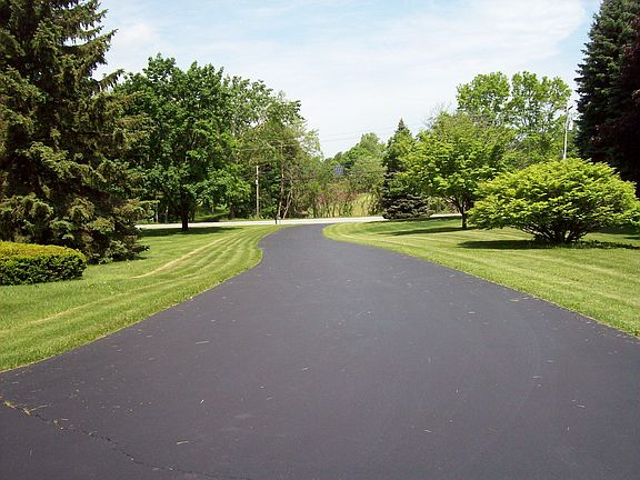 meandering driveway