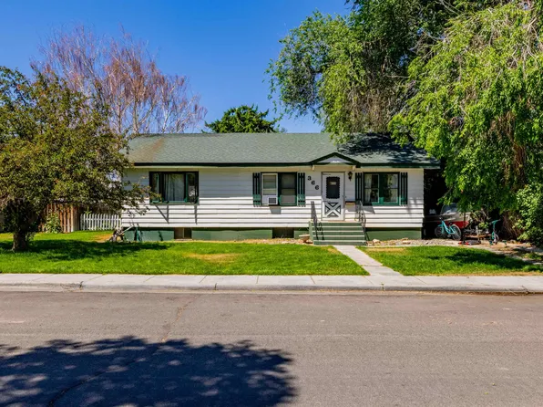 366 N Douglas St, Powell, WY 82435