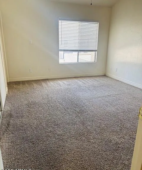 1632 S River Dr — Photo 10