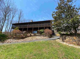 91 Millies Ln, Nellysford, VA 22958
