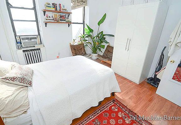 5th image of 17 Pike St APT 3B