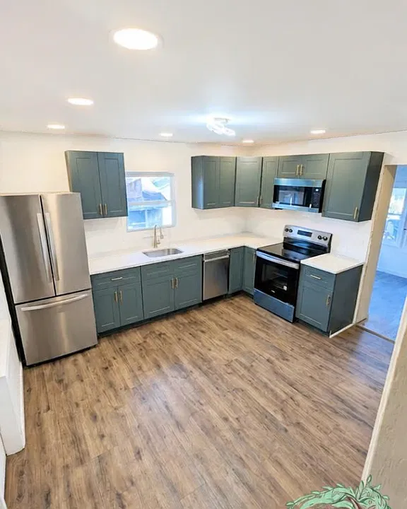 407 Greenwich St