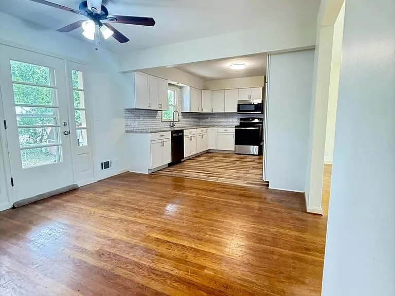 4012 White Plains Ct — Photo 5