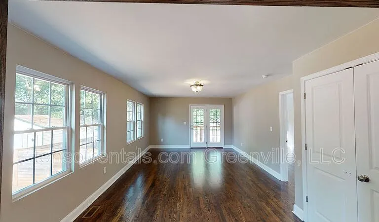 217 Brockman Ave — Photo 4
