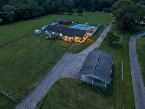 1271 Sleepy Hollow Rd, Severn, MD 21144