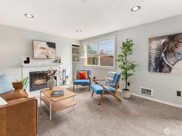 4810 S 187th Place #B-205, Seattle, WA 98188