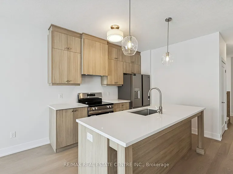 123 Maple St — Photo 20