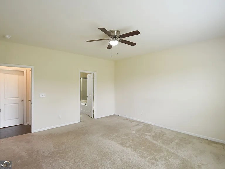421 Southbridge Pass — Photo 30