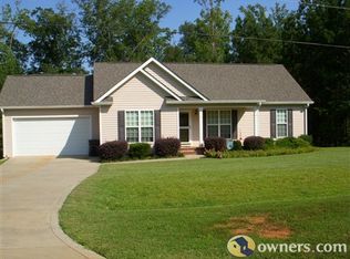 131 Debbie Dr NW, Milledgeville, GA 31061