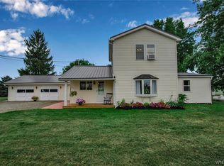 12505 Meahl Rd, Akron, NY 14001