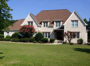 3806 Old Berkshire Dr, Browns Summit, NC 27214