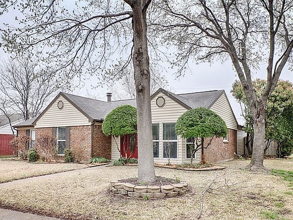 2nd image of 2407 Cypress Dr