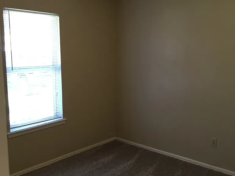 10050 Southridge Dr — Photo 15